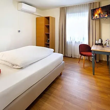 Rosi Boutique 3* Ratisbona