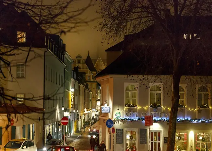 Rosi Boutique Hotel 3*